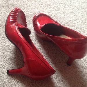 Merona red heels size 8